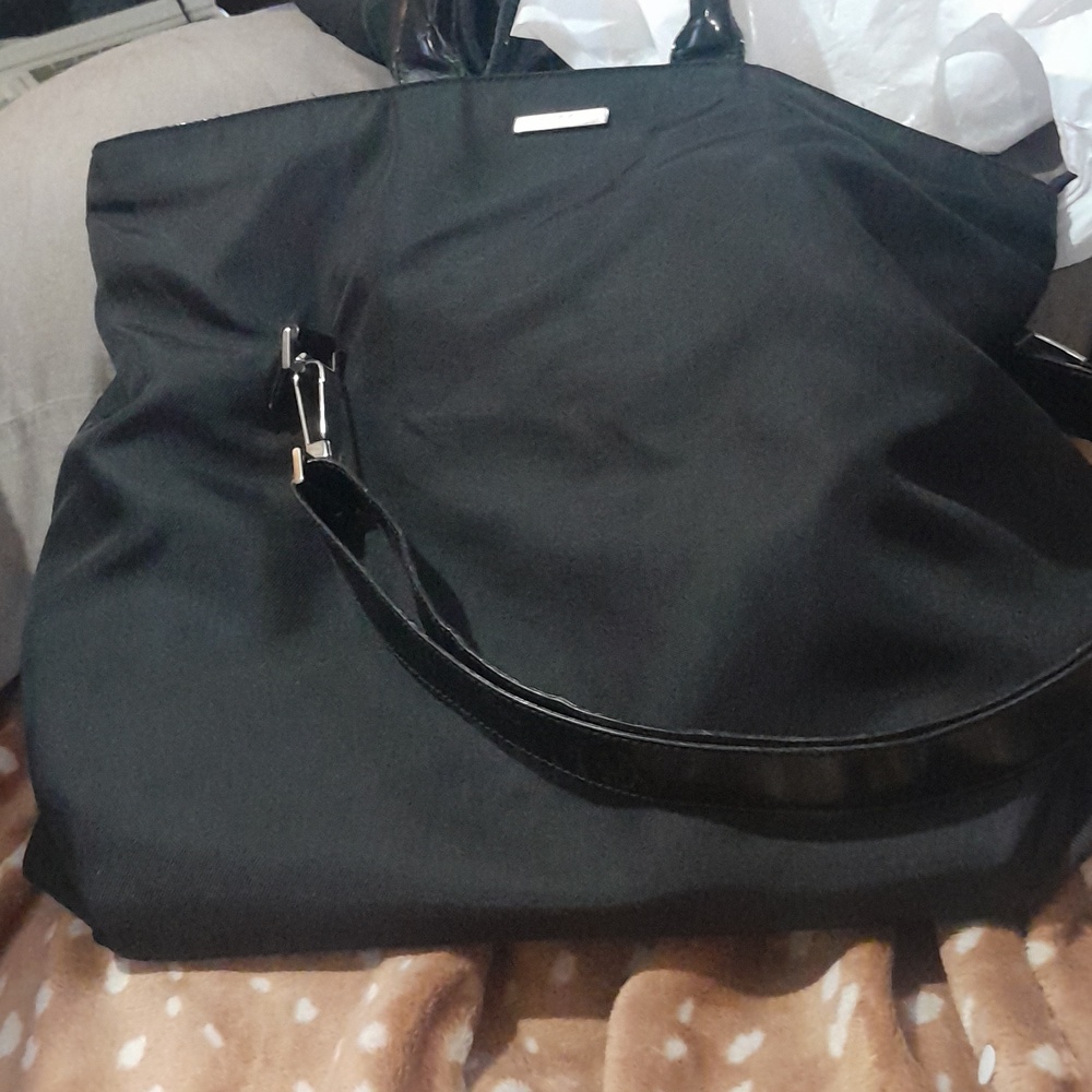 Gucci Authentic Black Satchel with Patent Handles/silver Logo Bar - Picture 10 of 12